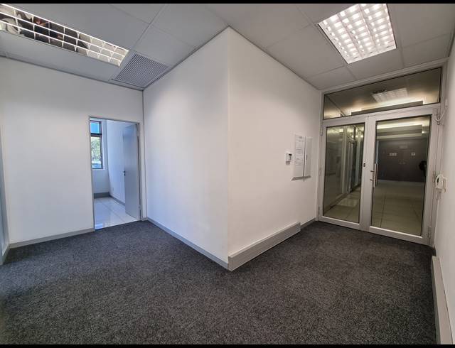 105M² OFFICE RENTED IN CENTURY CITY